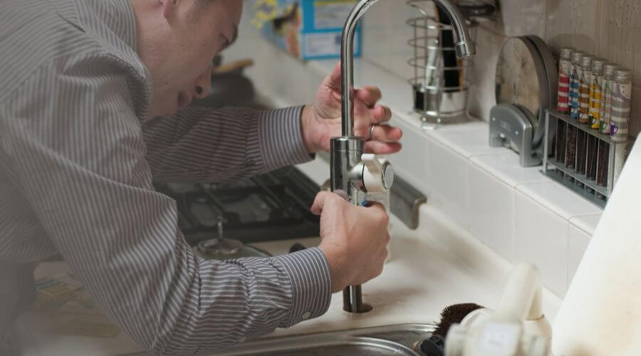 Local expert plumbing services in Dupo, IL